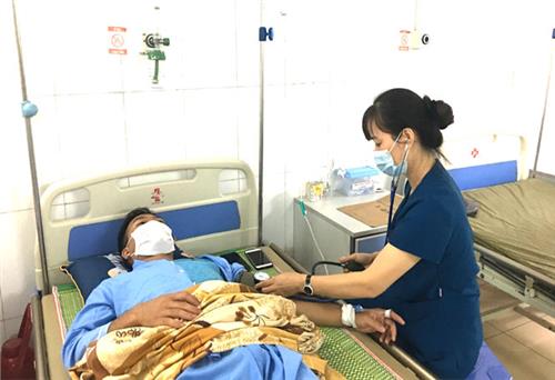 Chuyện về nữ điều dưỡng trưởng tận tâm với nghề