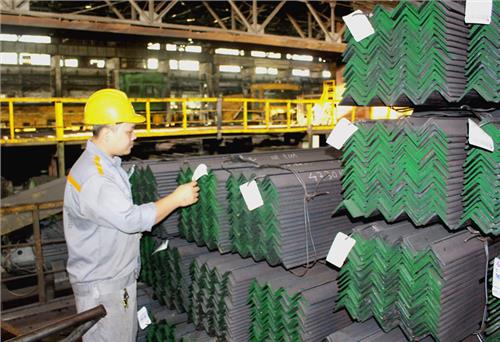Nỗ lực ổn định việc làm, thu nhập của người lao động