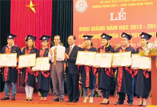 Giảm chỉ tiêu ngành sư phạm và siết chặt chỉ tiêu ngành y dược