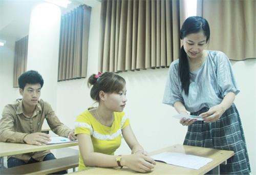 Kỳ thi quốc gia 2015: Có người thân dự thi không được vào ban coi thi