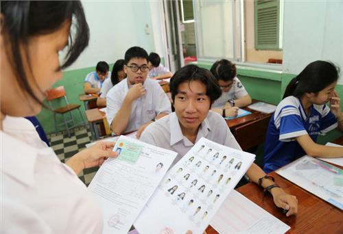 Tìm nguyên cớ điểm thi Lịch sử thấp?