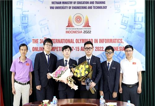 Đoàn Việt Nam dự thi Olympic Tin học quốc tế đoạt 4 huy chương