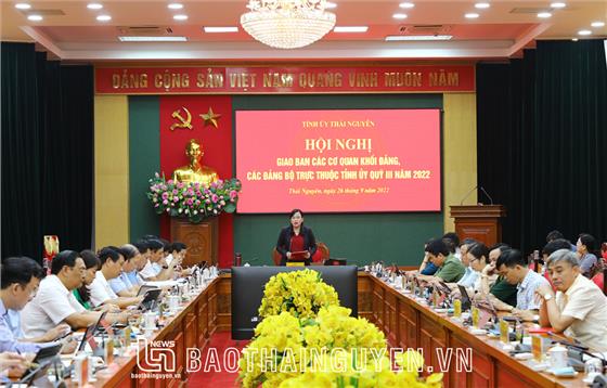 Tiếp tục triển khai hiệu quả nhiệm vụ phát triển kinh tế - xã hội, xây dựng hệ thống chính trị 