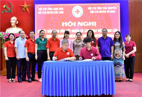 Ký kết giao ước giữa Hội Chữ thập đỏ 2 huyện Võ Nhai và Bắc Sơn
