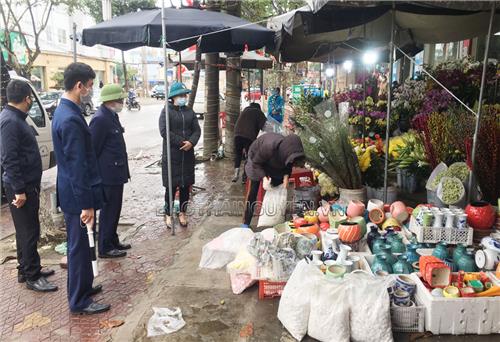 Ngăn chặn, giảm thiểu lấn chiếm lòng, lề đường dịp áp Tết