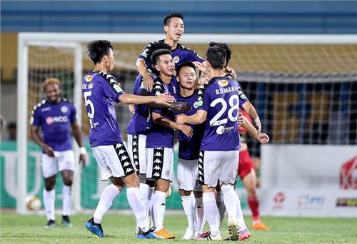 Bước qua chông gai, làm nên lịch sử