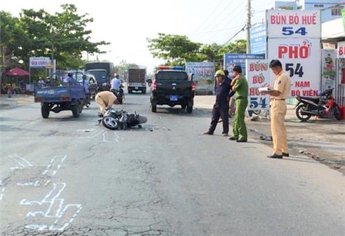 Ngày đầu nghỉ lễ, 12 người tử vong vì tai nạn giao thông