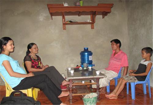 Kết nối dịch vụ chăm người bị ảnh hưởng HIV/AIDS