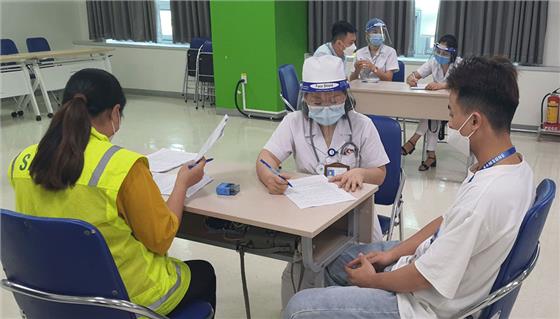 Khẩn trương tạo “vùng xanh” khu công nghiệp bằng vắc-xin