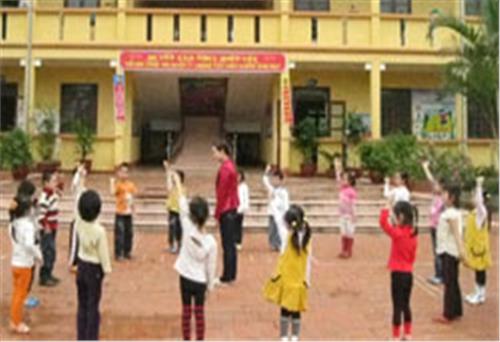 Thị trấn Chùa Hang Học và làm theo Bác