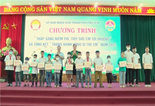 TP. Phổ Yên: Trao học bổng 