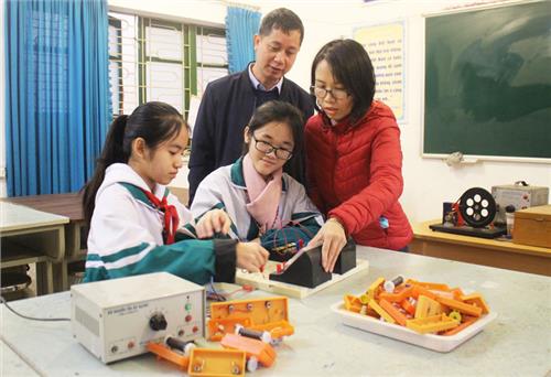 Đổi mới phương pháp dạy học gắn với hoạt động trải nghiệm