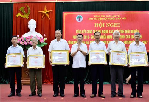 Người cao tuổi luôn nêu gương sáng trong các phong trào thi đua