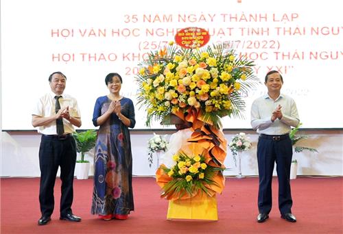 Kỷ niệm 35 năm Ngày thành lập Hội Văn học Nghệ thuật tỉnh