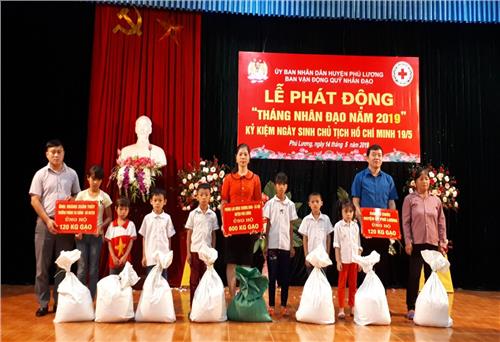 Huy động hỗ trợ các hoạt động nhân đạo trị giá hơn 400 triệu động