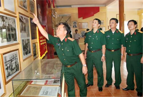 Chi hội Nhà báo Tạp chí Khoa học quân sự về nguồn