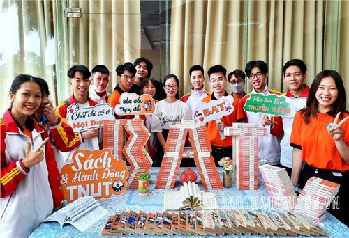 Hơn 500 sinh viên tham gia Ngày Sách và văn hóa đọc