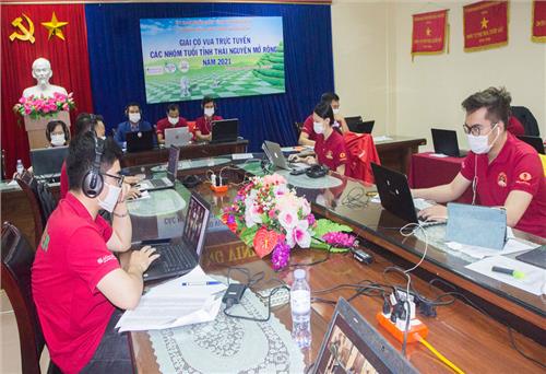Trên 700 vận động viên tham gia giải cờ vua trực tuyến