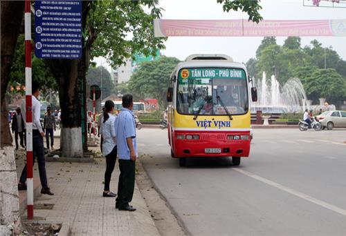 Góp phần hạn chế ùn tắc