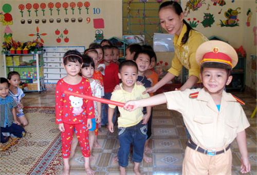 Phát triển ngôn ngữ thông qua hoạt động kể chuyện