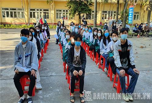 Thích ứng an toàn, thu gọn đối tượng học trực tuyến