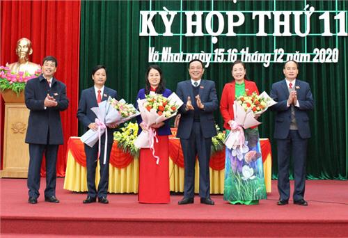 Họp phiên thường kỳ bầu các chức danh chủ chốt HĐND và UBND huyện