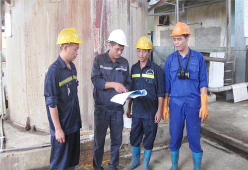 Một quản đốc tận tâm với công việc