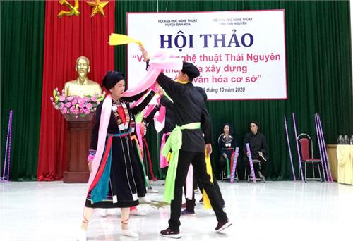 Hội thảo chuyên đề “Văn học nghệ thuật tham gia xây dựng đời sống văn hóa cơ sở”