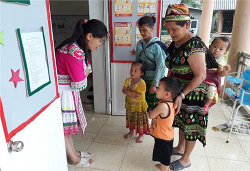 Cô giáo như mẹ hiền