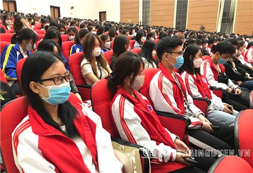 Nâng cao nhận thức, trách nhiệm của sinh viên về đấu tranh với các “tà đạo”