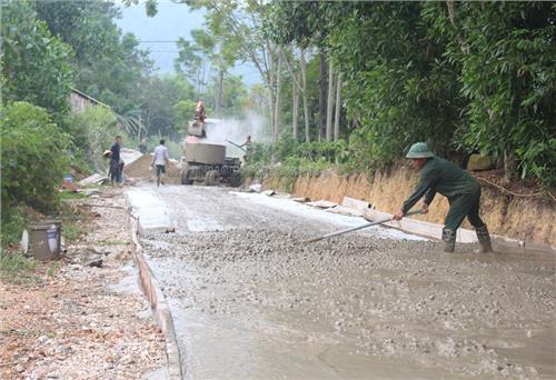 Đường mở đến đâu, dân hiến đất đến đó