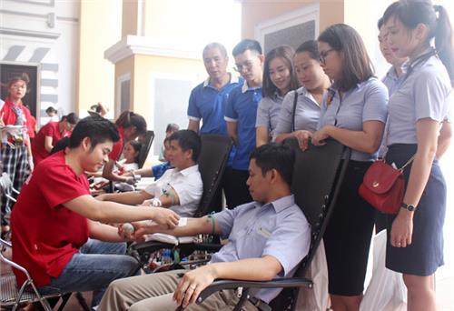Luôn trách nhiệm với cộng đồng