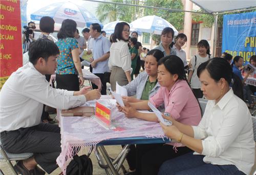 Tạo việc làm cho người dân tộc thiểu số 