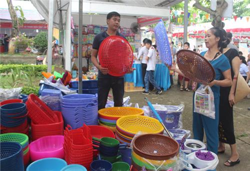 Chương trình “Đưa hàng Việt về nông thôn, miền núi và khu công nghiệp năm 2018”