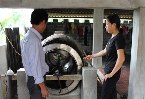 Nhiều làng nghề được hỗ trợ máy móc, thiết bị sản xuất
