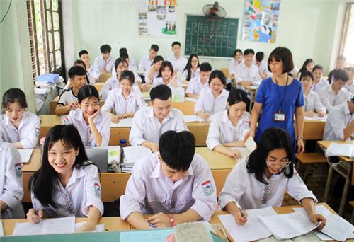 Chuẩn đội ngũ gắn với nâng cao chất lượng dạy và học