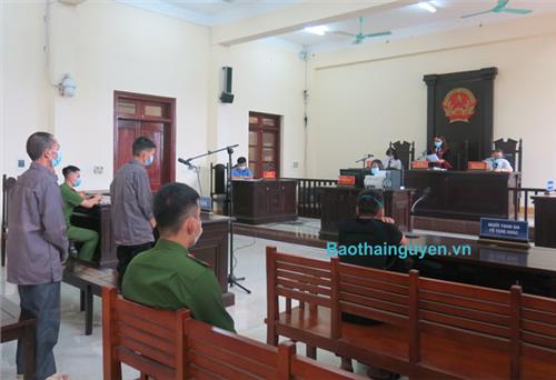Phòng dịch tại các phiên tòa