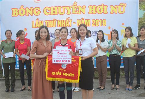 Giao lưu Bóng chuyền hơi nữ