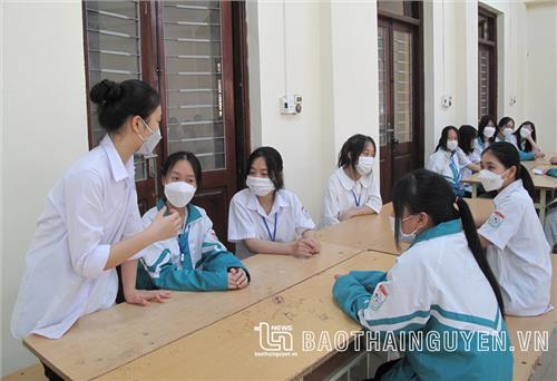 Hỗ trợ nữ sinh dân tộc thiểu số hoàn thiện bản thân