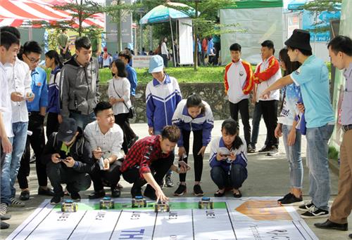 Trên 3.000 học sinh tham dự Ngày hội mở trường
