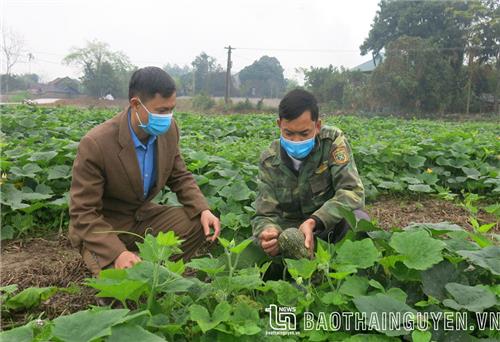Khe Nác xây dựng chi bộ vững mạnh