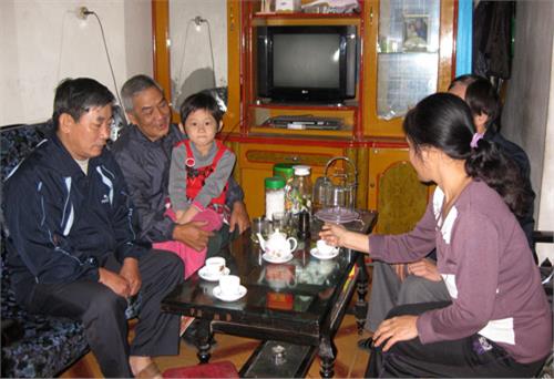 “Gương mẫu, hòa đồng để nói dân nghe, làm dân theo”