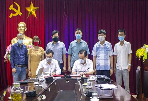 Tiếp nhận hệ thống phần mềm đánh giá nguy cơ lây nhiễm COVID-19 trong thời gian thực