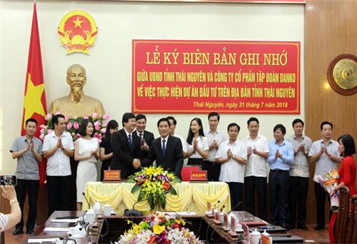 Thu hút đầu tư tiếp tục ghi điểm