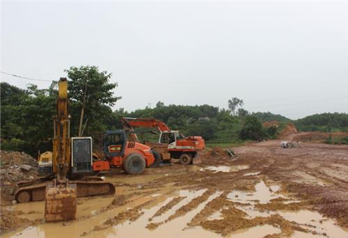 Dành nhiều nguồn lực tập trung giải phóng mặt bằng