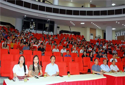 Nhanh chóng xây dựng kế hoạch đưa nghị quyết vào cuộc sống