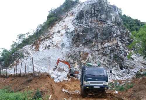Hoàn thành việc xử lý sạt lở đá tại Nà Khao 