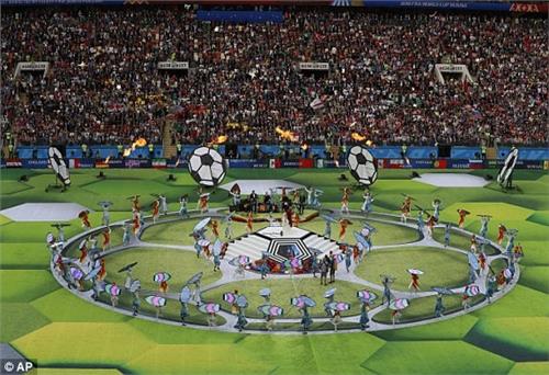 Lễ khai mạc VCK World Cup 2018 diễn ra sôi động và sâu lắng