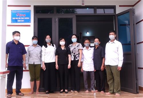 Hộ trợ xây dựng 3 nhà tình thương cho hội viên nghèo
