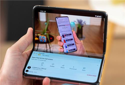 Điện thoại màn hình gấp từ Trung Quốc ''thách thức'' Samsung Galaxy Fold